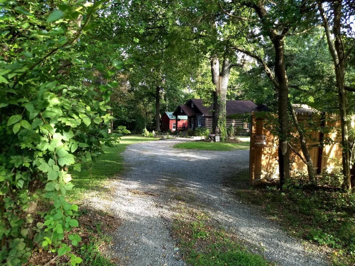 The Bent Branch Lodge - A Gnomes Retreat - Historic Virginia Log Cabin, Coy Pond And Babbling Brook Lynchburg Exterior foto