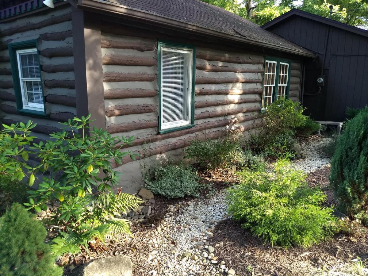 The Bent Branch Lodge - A Gnomes Retreat - Historic Virginia Log Cabin, Coy Pond And Babbling Brook Lynchburg Exterior foto